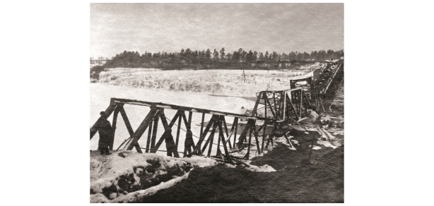 Вид разрушенного моста через р. Луга.  1941 г.